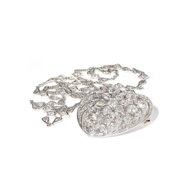 Belle Époque Diamond And Platinum Heart Pendant And Chain, Circa 1910 - image 2