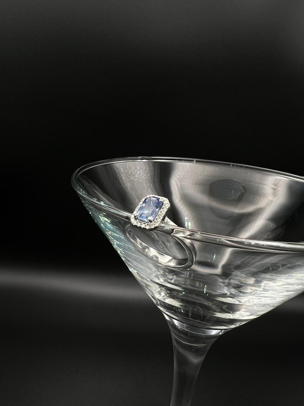 Beautiful Blue Sapphire&Diamond Ring SOLD - image 5