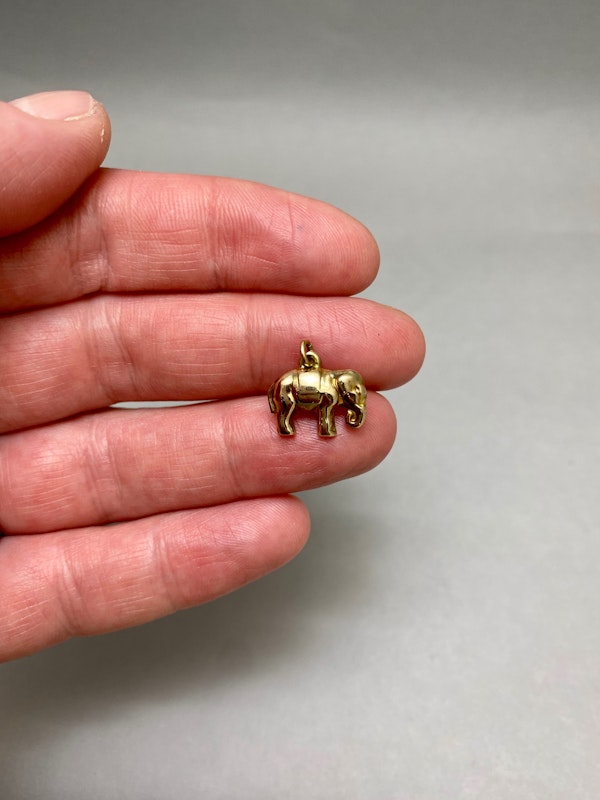 Charm Elephant in 9ct Gold date circa 1960, Lilly's Attic 2001 - image 2