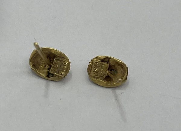 14ct Gold small Shell Earrings - image 2