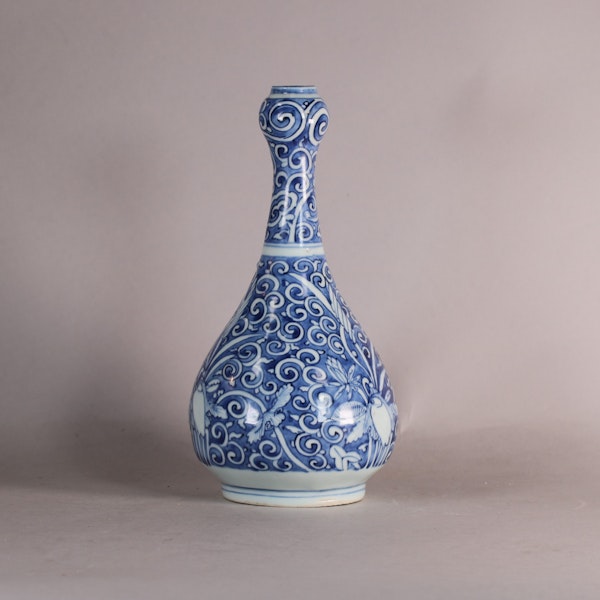 Chinese blue and white bottle vase, Wanli (1573 -1619) - image 2