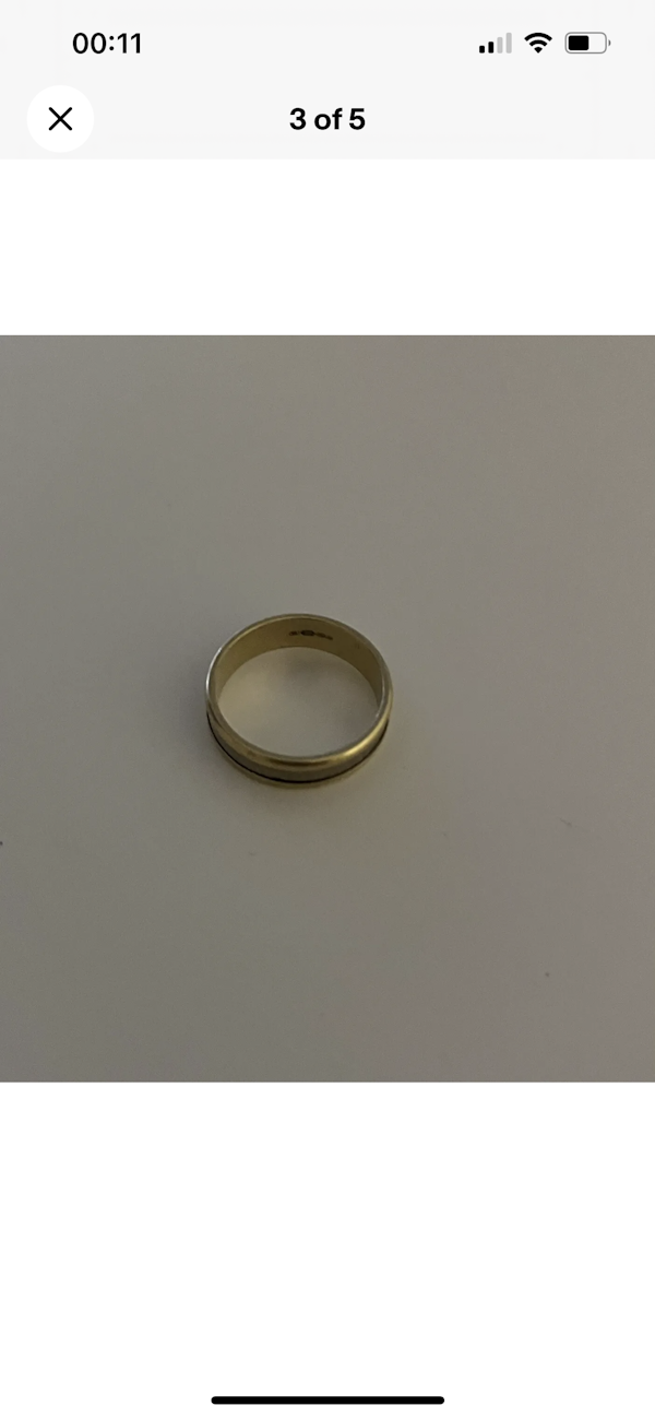 18ct Yellow & White Gold Wedding Ring - image 2