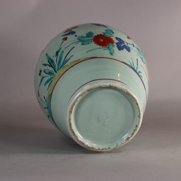 Japanese kakiemon style jar, late 17th century - image 1