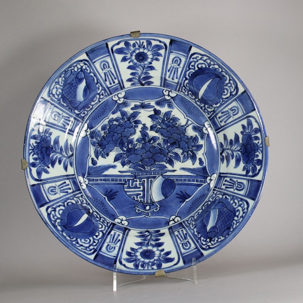 Japanese blue and white Arita dish, Genroku c. 1700 - image 2