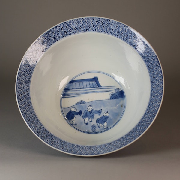 Chinese blue and white klapmutz bowl - image 5