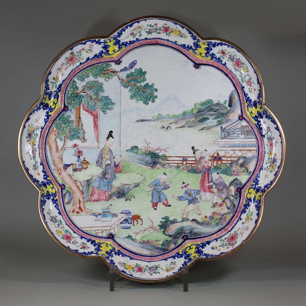 Large fine Canton enamel lobed tray Qianlong (1736-1795) circa 1760 - image 2