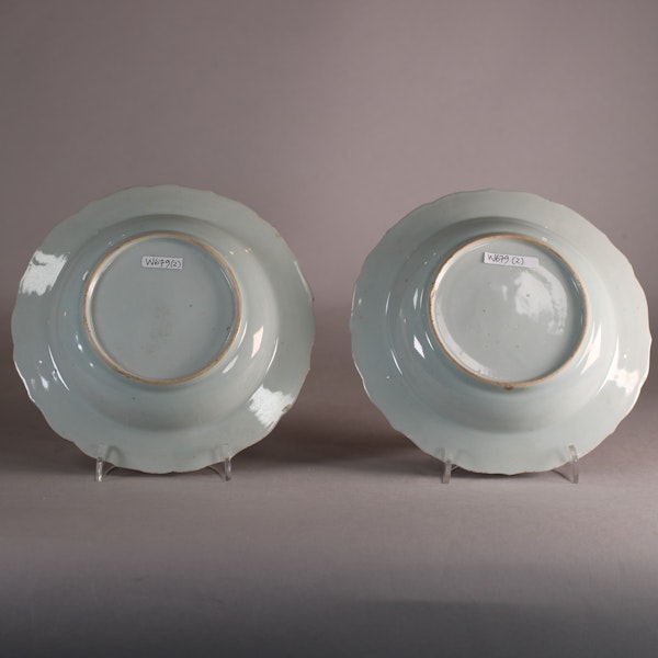 Pair of Chinese pseudo-tobacco leaf plates, Qianlong (1736-95) - image 2