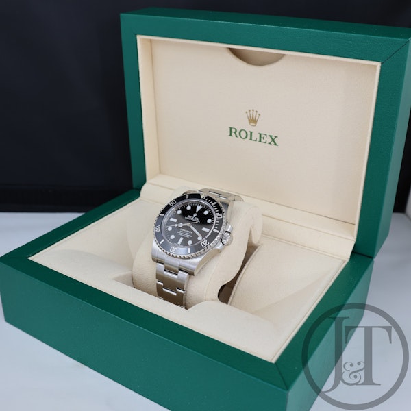 Rolex Submariner No Date 114060 2015 40mm Pre Owned - image 5