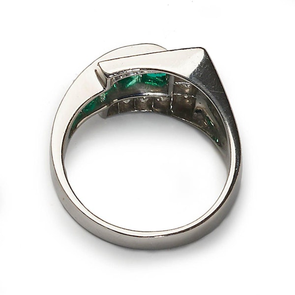 Vintage Tiffany & Co. Emerald Diamond and Platinum Tank Ring, Dated 1940 - image 4