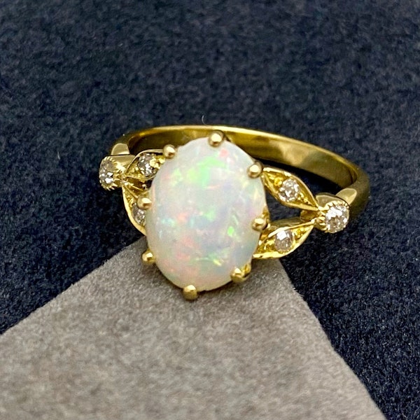 Opal Diamond Ring in 18ct Gold date circa 1905, SHAPIRO & Co since1979 - image 1