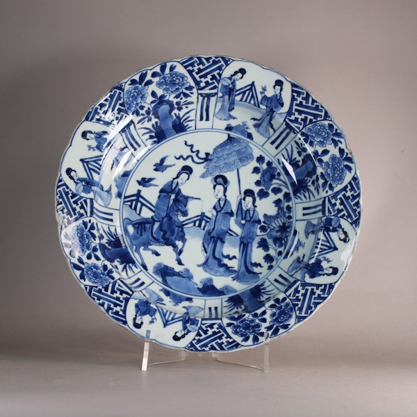Chinese blue and white dish, Kangxi (1662-1722) - image 1