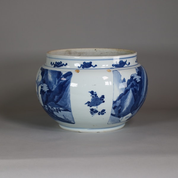 Chinese blue and white ‘landscape’ censer/food vessel, Kangxi (1662-1722) - image 5