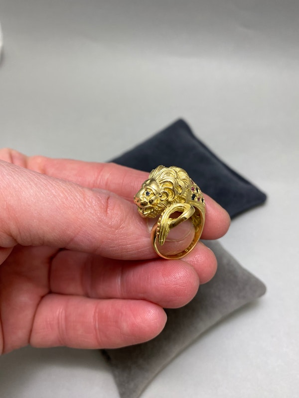 Ruby Sapphire Lion Ring in 18ct Gold dated London 1970, Lilly's Attic since 2001 - image 3