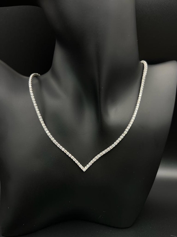 V Shape Diamond Tennis Necklace 6.06 crt - image 1
