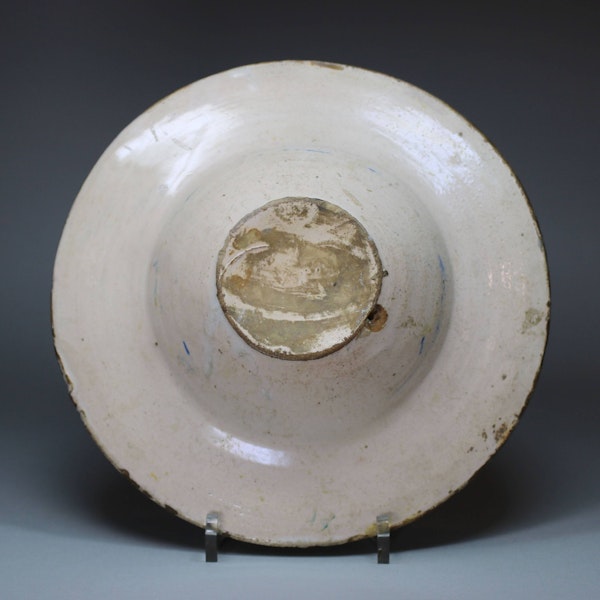 Italian Montelupo plate with deep well, c. 1700 - image 2