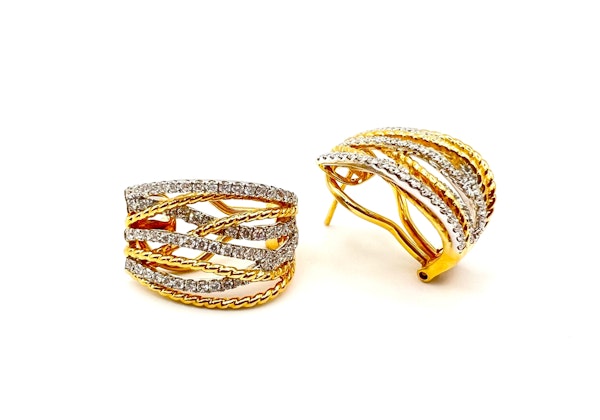 Pretty Diamond Earring’s In Yellow Gold - image 2