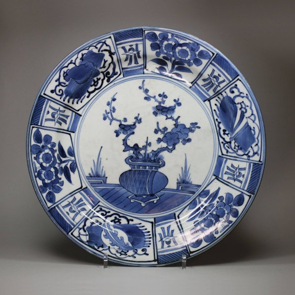 Japanese blue and white dish, c. 1700 - image 1