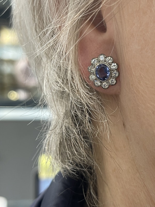 Sapphire and diamond cluster earrings - image 3
