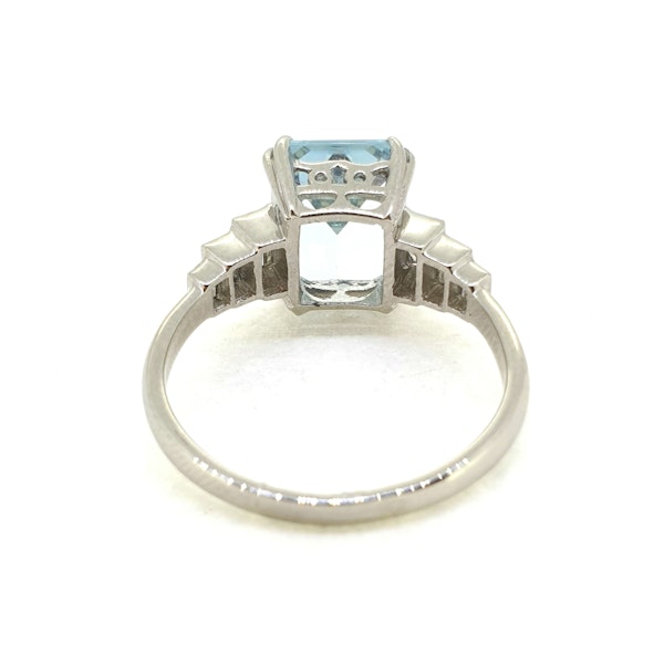 Aquamarine and diamond ring - image 4