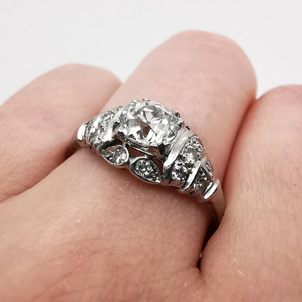 Late Art Deco Diamond and Platinum Ring, 0.85 Carats H SI1, Circa 1940 - image 2