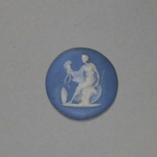 Wedgwood blue jasperware small circular plaque, 19th century - image 1