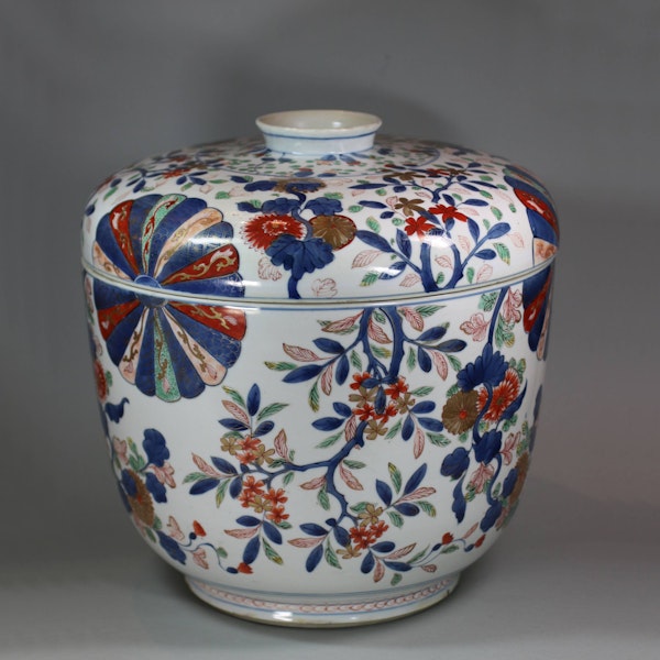 Large Chinese verte-imari 'fan pattern' bowl and associated cover, late Kangxi (1662-1722) - image 2
