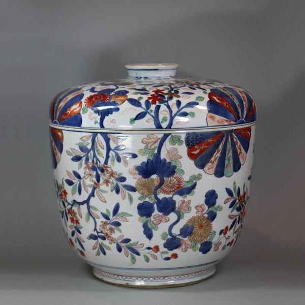 Large Chinese verte-imari 'fan pattern' bowl and associated cover, late Kangxi (1662-1722) - image 4