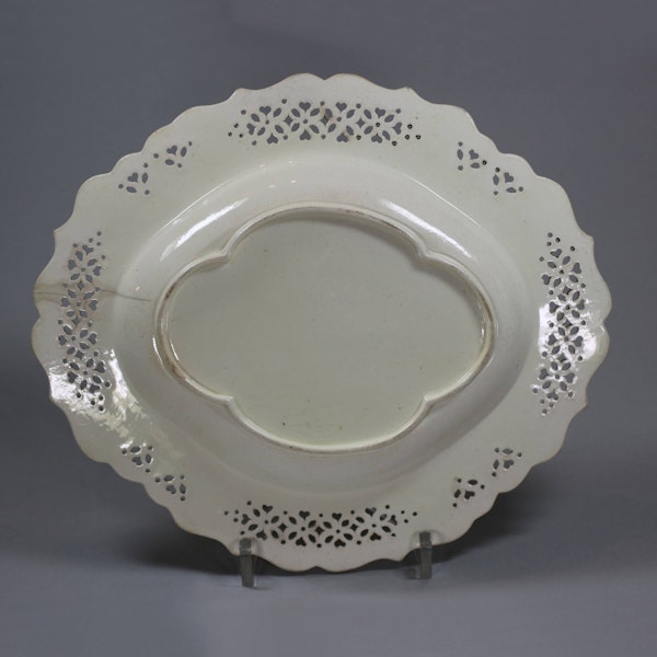 English creamware oval strawberry dish and stand, late 18th Century - image 6