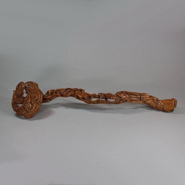 Chinese boxwood ruyi sceptre, 19th/20th century - image 1