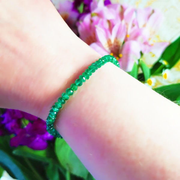 Modern Faceted Emerald Bead Bracelet With Platinum And Diamond Clasp - image 2