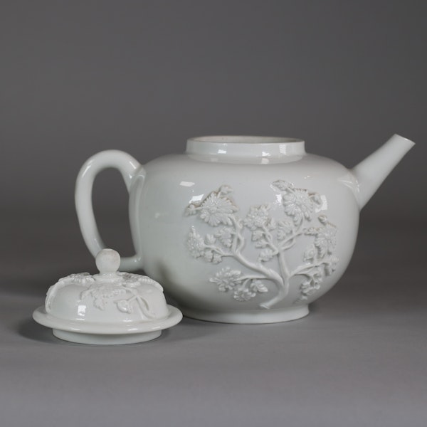 Meissen Böttger white teapot and cover, circa 1715 - image 5