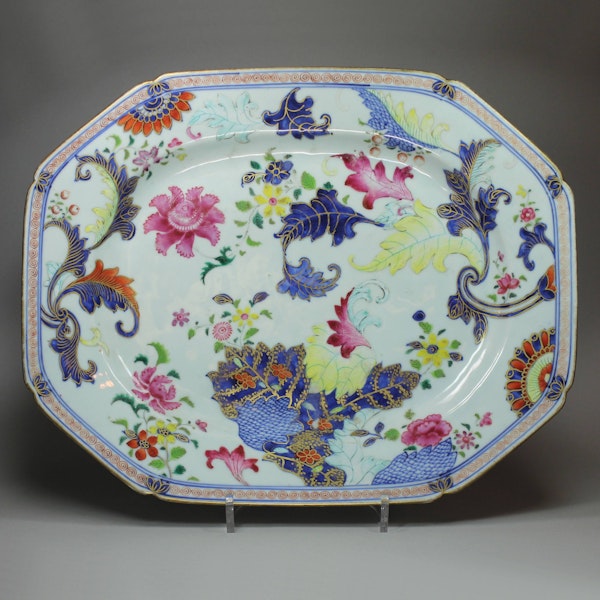 Chinese octagonal famille rose 'tobacco leaf' platter, Qianlong (1736-95) - image 1