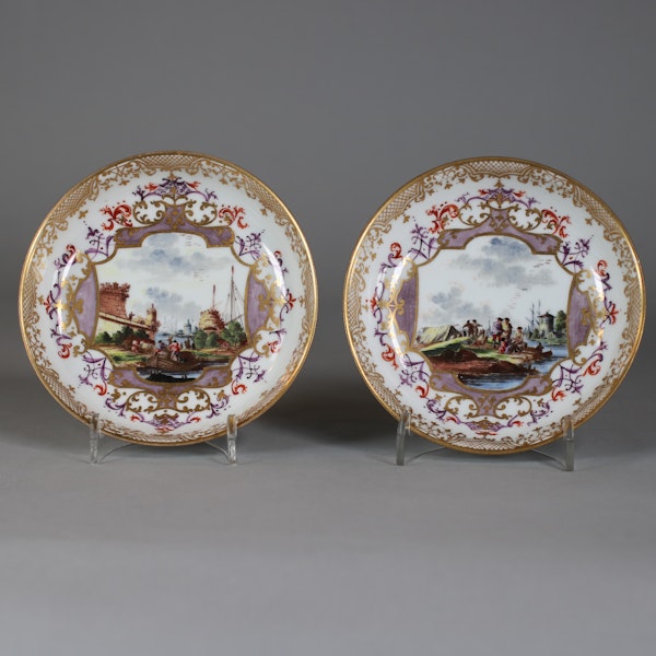 Pair of Meissen saucers, c.1735 - image 1