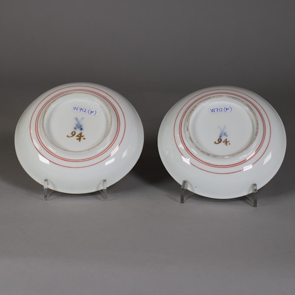 Pair of Meissen saucers, c.1735 - image 2