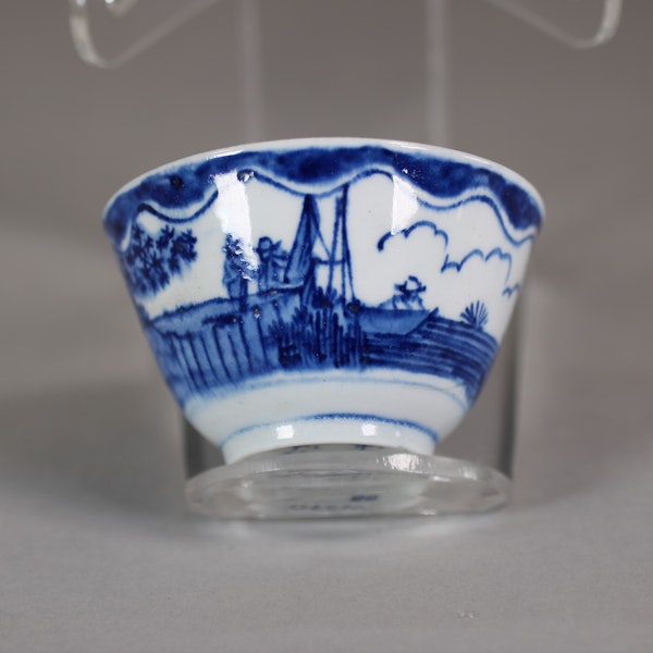 Rare Bow blue and white teabowl painted in the Dutch style, c.1750 - image 1