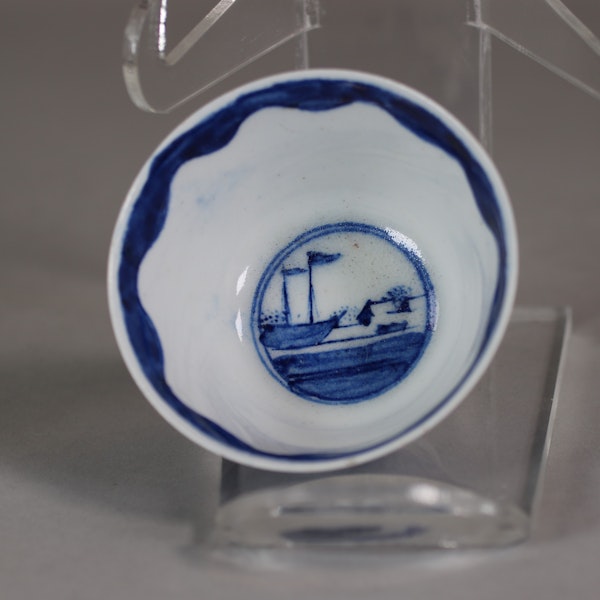 Rare Bow blue and white teabowl painted in the Dutch style, c.1750 - image 5