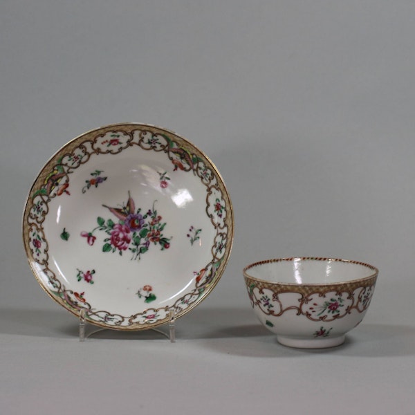 Chinese famille rose teabowl and saucer, Qianlong (1736-95) - image 4