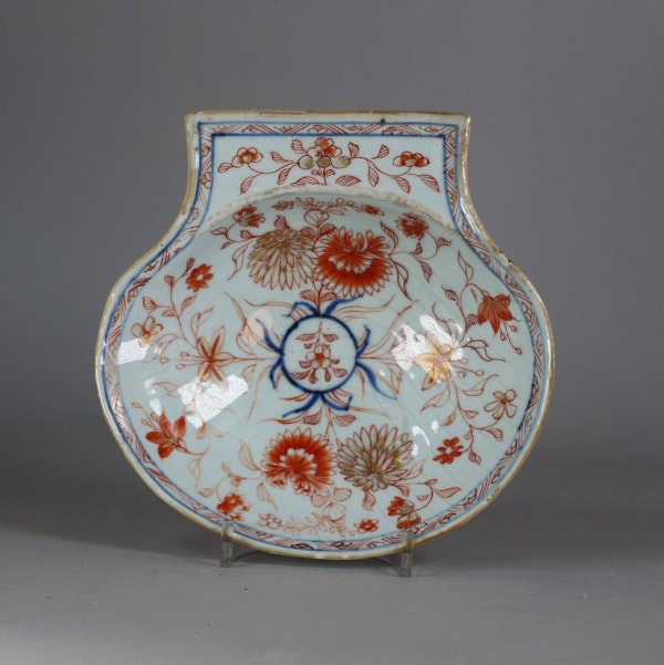 Chinese rouge-de-fer moulded shell-shaped dish, Kangxi (1662-1722) - image 1