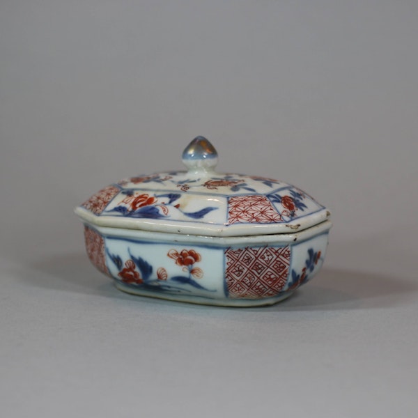 Small Chinese Imari spice octagonal box and cover, 18th century - image 4