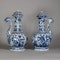 Pair of Chinese blue and white ‘phoenix-head’ ewers and covers, Kangxi (1662-1722) - image 3