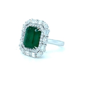 4.44Ct Zambian emerald & diamond Ring