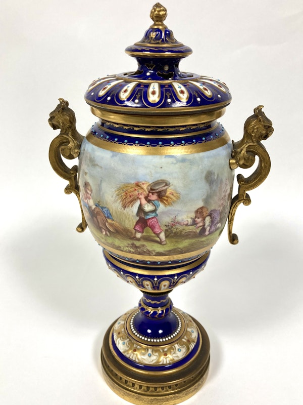 Pair Sèvres style vases and covers - image 8