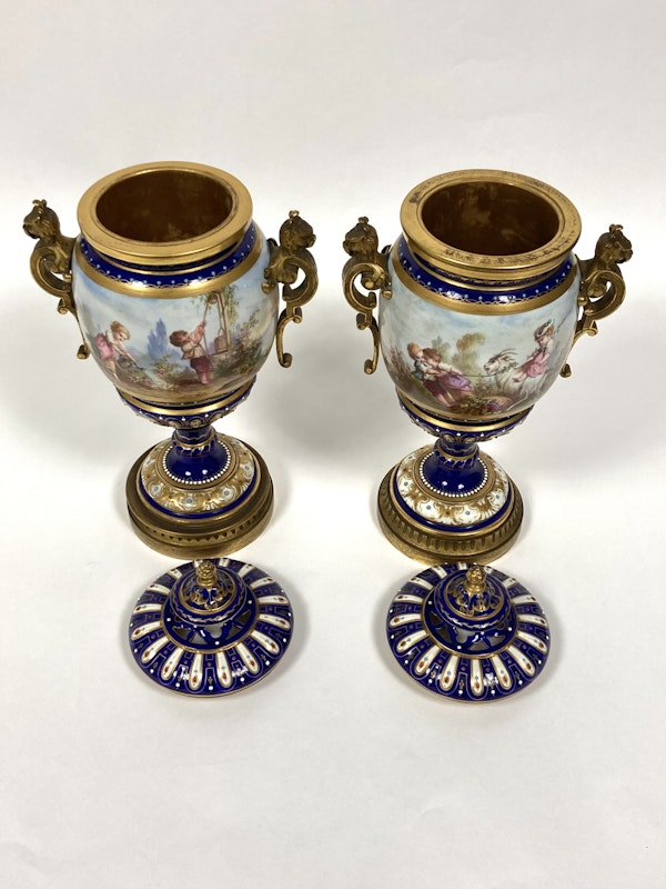 Pair Sèvres style vases and covers - image 12