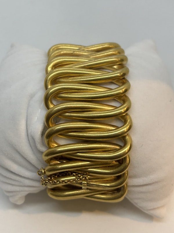 Beautiful, Chic and heavy 1940,s French 18ct gold bracelet at Deco&Vintage Ltd - image 2