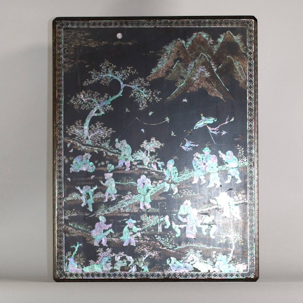 A lac-burgaute box and cover, Qing dynasty, early 19th century - image 2