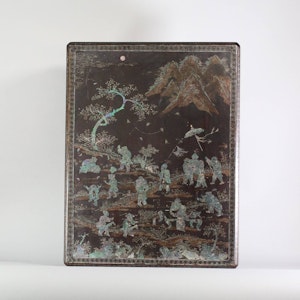 A lac-burgaute box and cover, Qing dynasty, early 19th century
