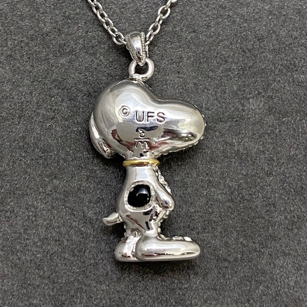 Snoopy Pendant date Vintage, Lilly's Attic since 2001 - image 4