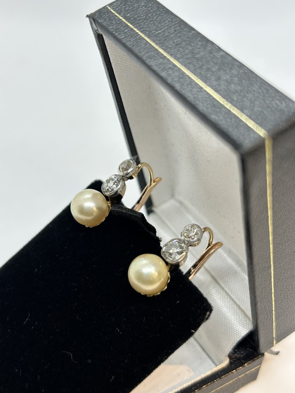 Antique cultured pearl and diamond pair of earrings at Deco&Vintage Ltd - image 2