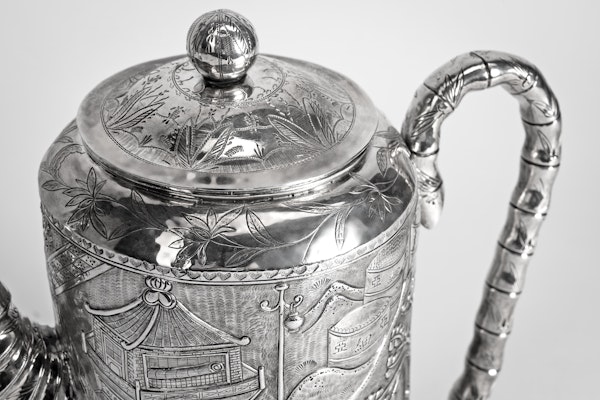 A large Chinese silver coffee pot with repousse decoration depicting scenes relating to the Japanese occupation of Port Arthur following the Russo Japanese war of 1904-05 - image 4