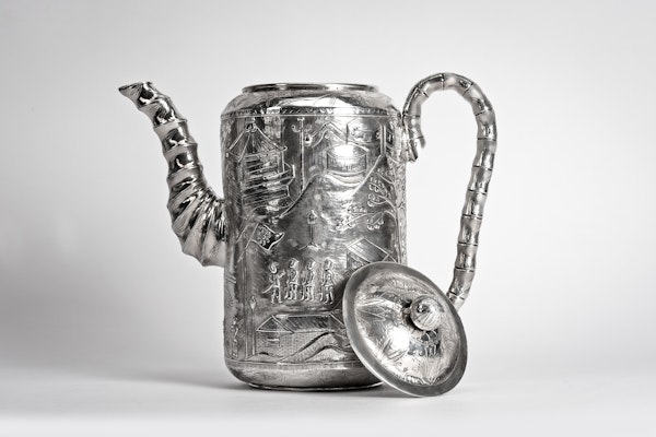 A large Chinese silver coffee pot with repousse decoration depicting scenes relating to the Japanese occupation of Port Arthur following the Russo Japanese war of 1904-05 - image 3